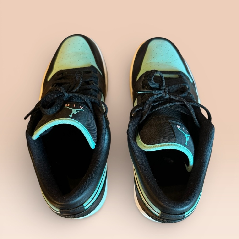 Air Jordan 1 Low SE "Tropical Twist - Picture 6 of 8